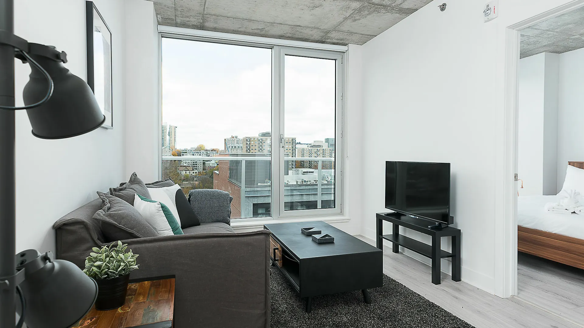 Distinctive 1Br In Downtown Mtl By Sonder contacts